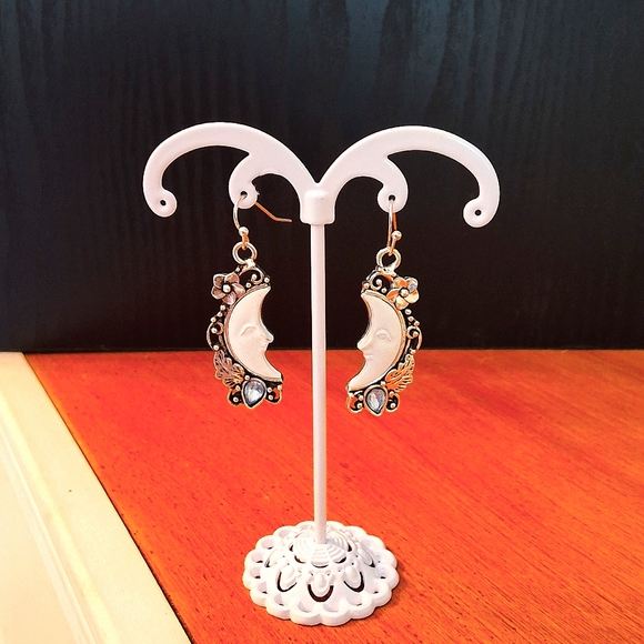 💥SALE💥NEW Moon Silver Blue Jewel Dangle Earrings - Picture 1 of 6